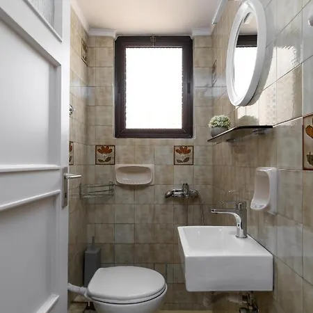 Nima1 4 Bedroom Centraly Located In Appartamento Rethymno